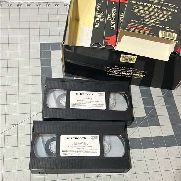 Hitchcock Collection Box Set - Black - Picture 3 of 7